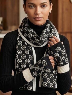MICHAEL KORS 2-Piece Scarf Fingerless Gloves MK LOGO Black Ivory NWOT